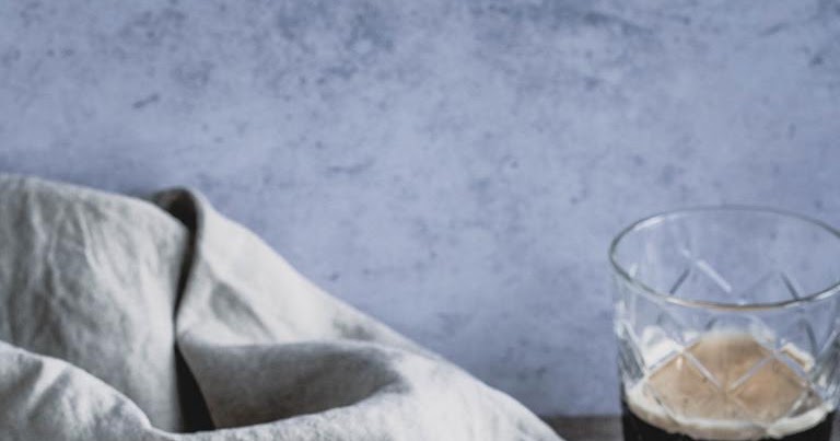 Leckeres Tiramisu mit selbstgemachtem Löffelbiskuit - Julia Bakes!