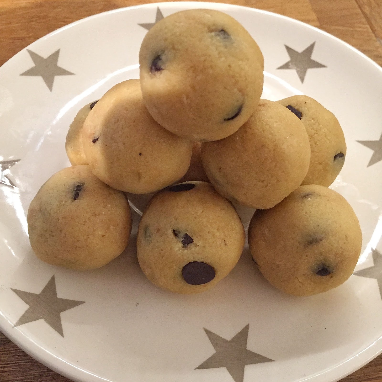 olles *Himmelsglitzerdings* Cookie Dough Kugeln zuckerfrei / Low Carb