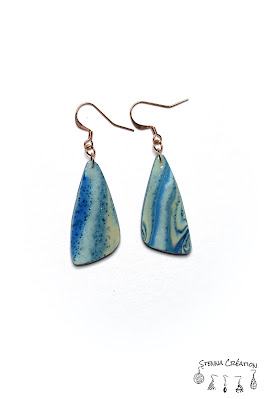 Boucles oreilles pâte polymère Silk Screen Moiko Mokume Gane Bleu Sahara Feuilles métallique bleues Cernit Fimo Stenna Création