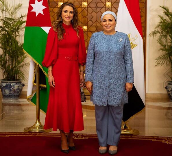 Queen Rania wore ANDREW GN belted crepe midi dress and Dior pumps. President Abdel Fattah El Sisi and Entissar Amer