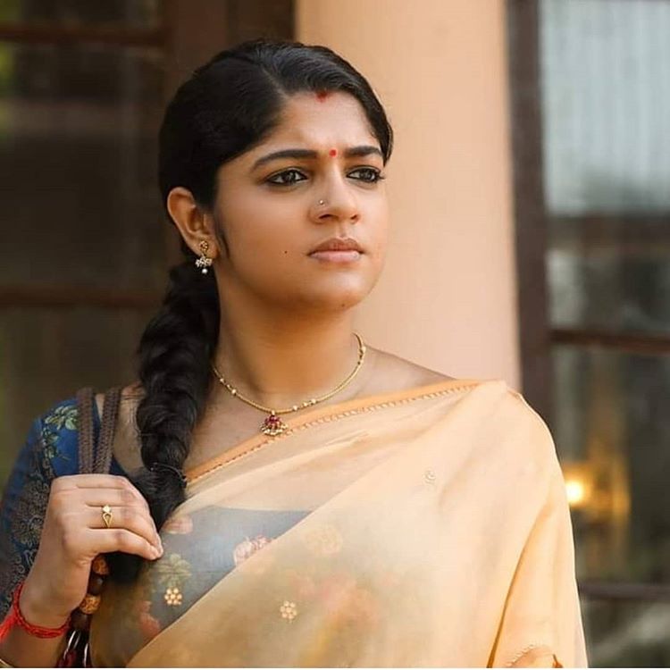 Soorarai Pottru Heroine Aparna Balamurali Biography And Movies List