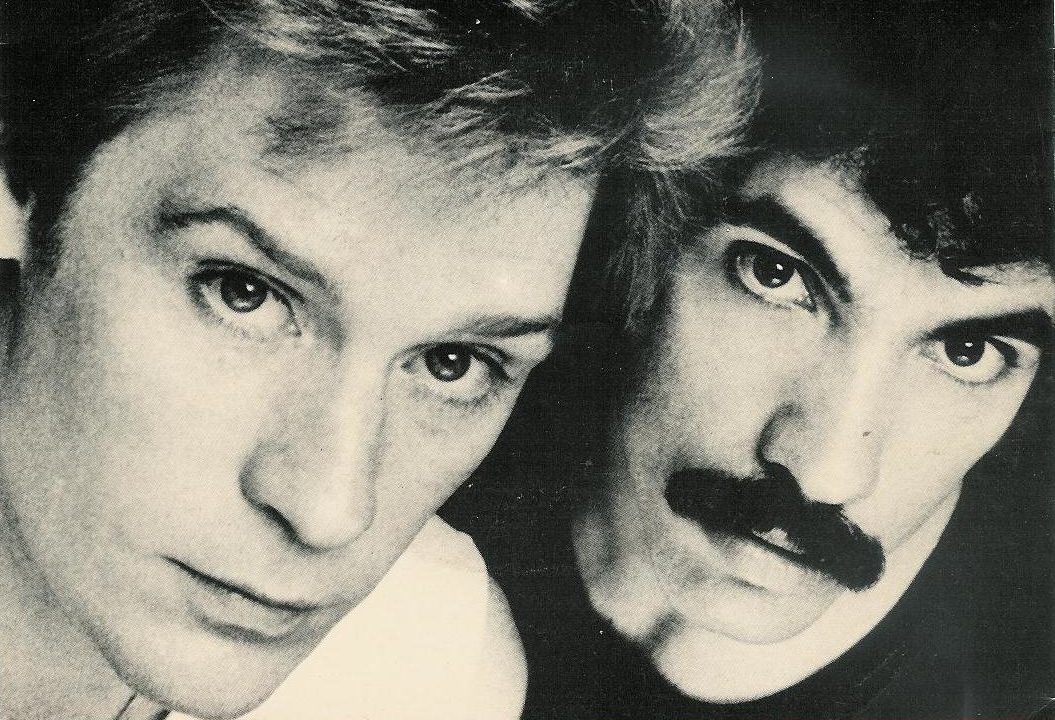 Hall and oates hit singles