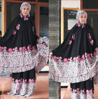 Model Mukena Batik Pekalongan