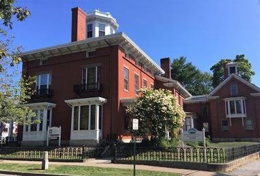Skolfield-Whittier House