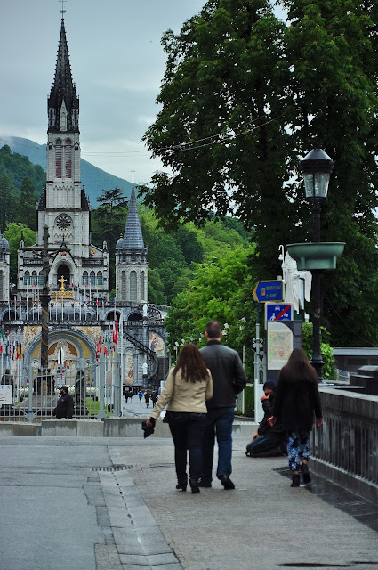 Photo Shoot: Trip to Lourdes Part 1!