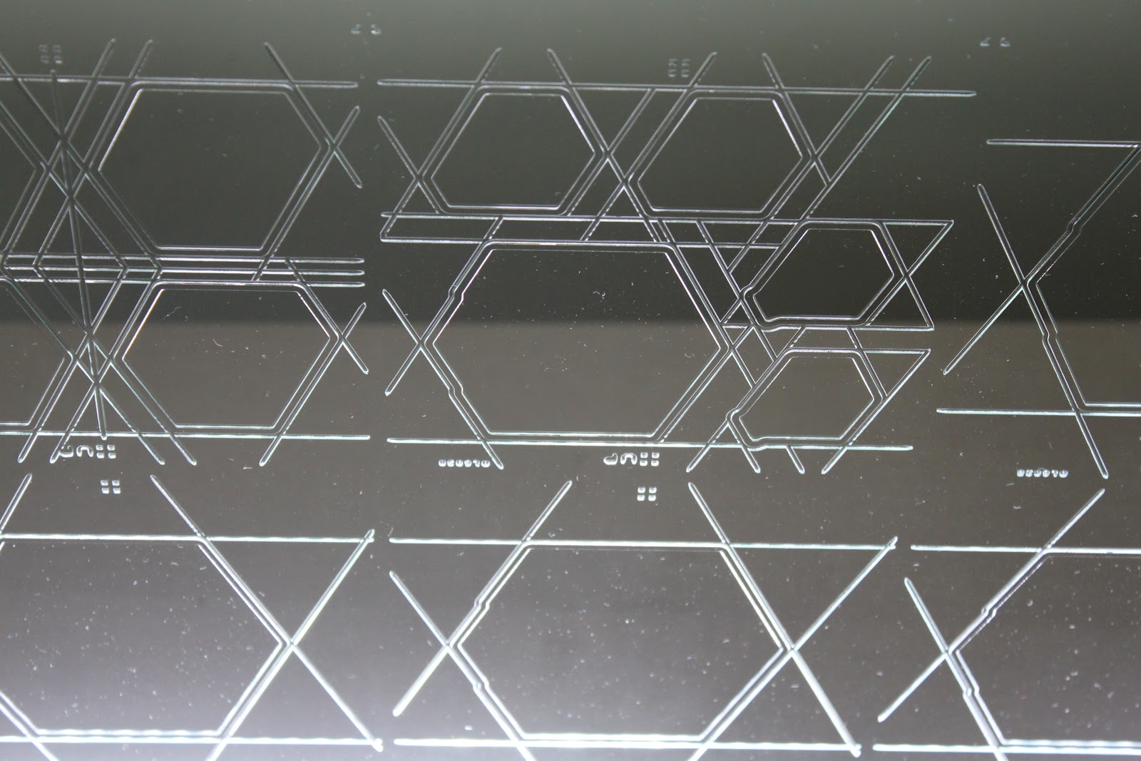 Etching Glass by HanaAMT Cavity Etched Glass Pattern for OLED Lighting