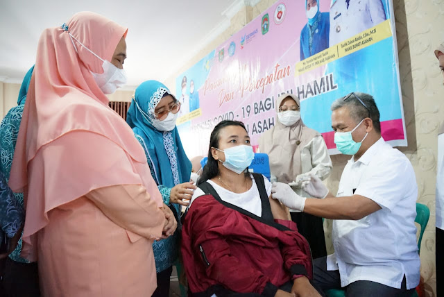 Pemkab Asahan Ikuti Pencanangan dan Percepatan Vaksinasi Covid-19 Bagi Ibu Hamil Secara Virtual Pemkab Asahan Ikuti Pencanangan dan Percepatan Vaksinasi Covid-19 Bagi Ibu Hamil Secara Virtual