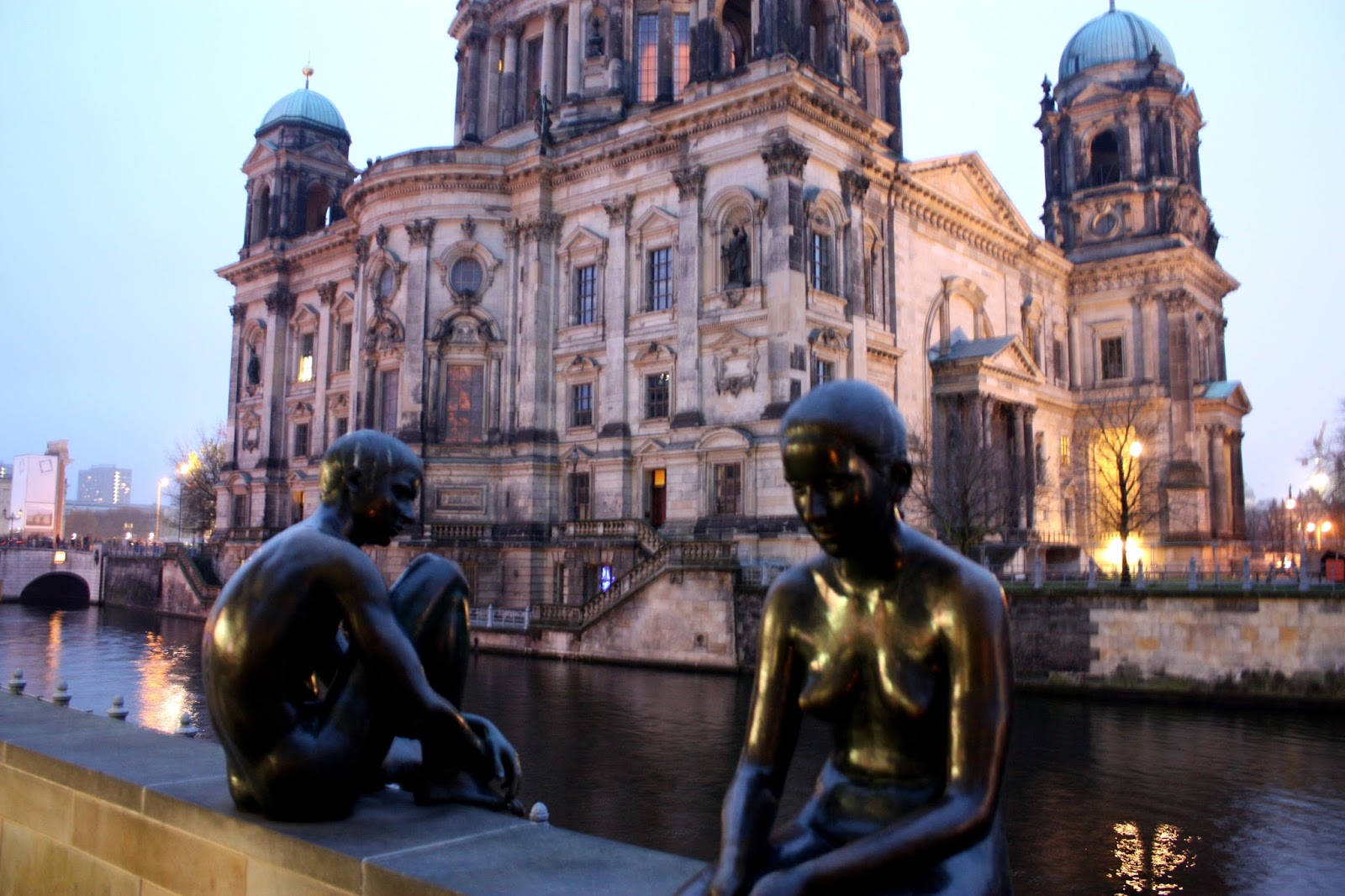 Evrenin Dört Bir Yanı Berlin 1