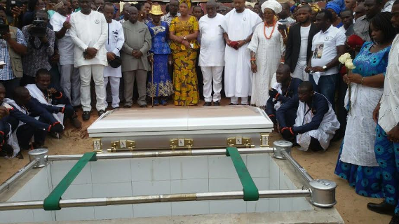 000 Photos: Stephen Keshi finally laid to rest