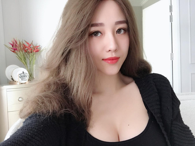 Da trắng mặt xinh, hot girl Việt cứ tung ảnh sexy là cộng đồng mạng dậy sóng Da trắng mặt xinh, hot girl Việt cứ tung ảnh sexy là cộng đồng mạng dậy sóng
