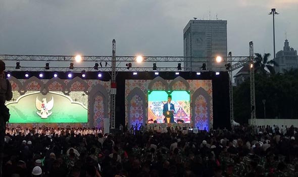 Jokowi : THR TNI-Polri Cair Akhir Bulan Ini, Gaji Ke-13 Ada Di Bulan Juli Jokowi : THR TNI-Polri Cair Akhir Bulan Ini, Gaji Ke-13 Ada Di Bulan Juli