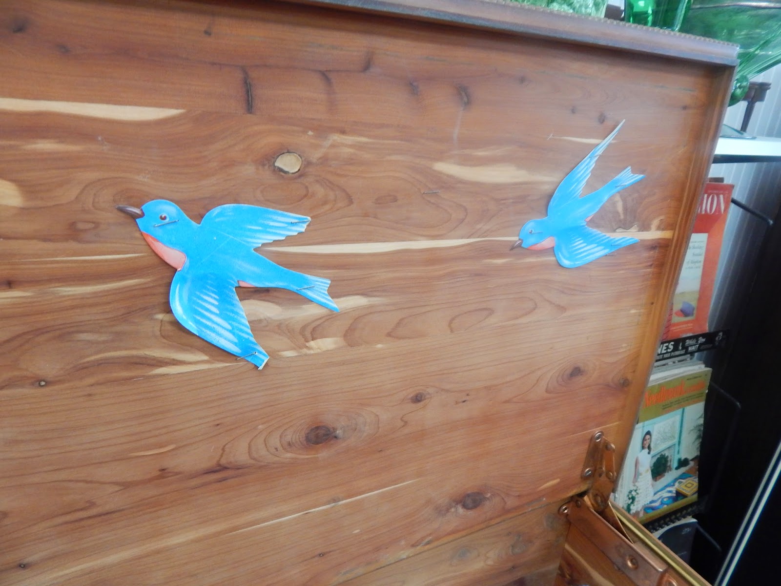 13909 Antiques Vintage Deluxe Mahogany Cedar Hope Chest by Bluebird