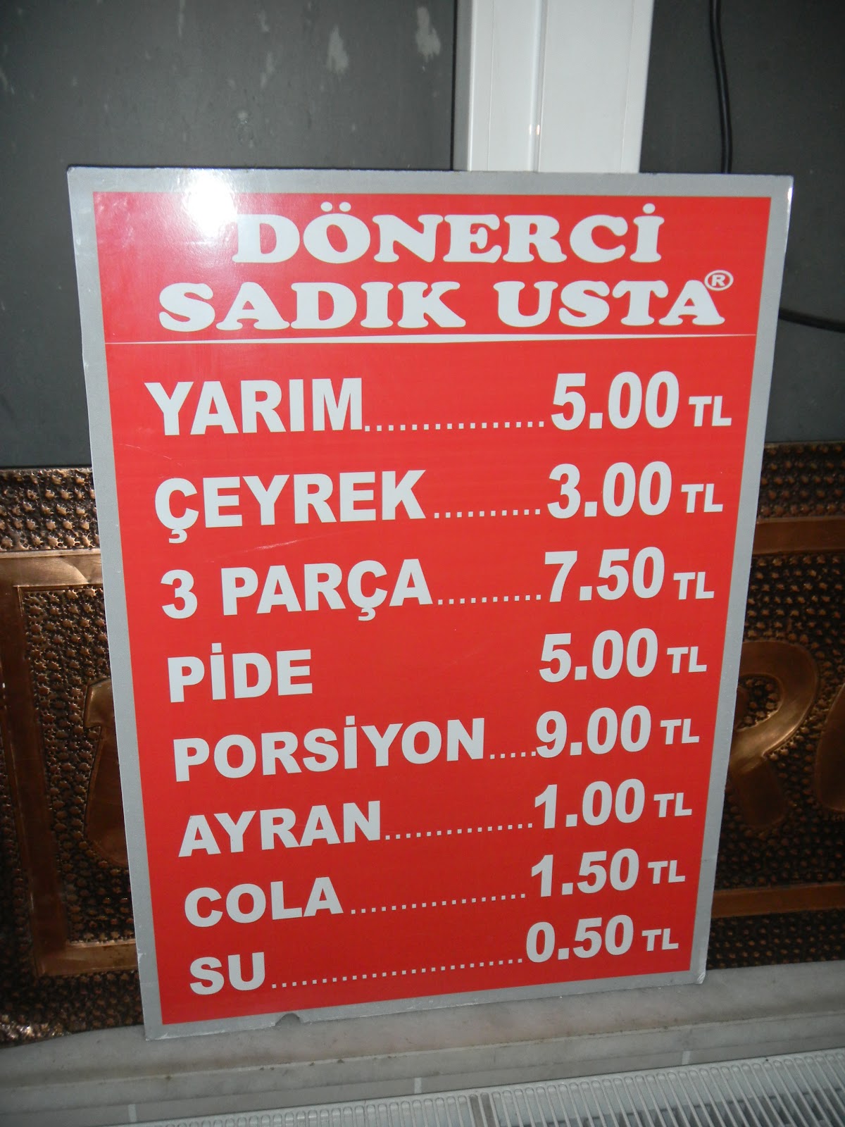 Realist Gurme Dönerci Sadık Usta Yaprak Et Döner Yusufpaşa / Fatih