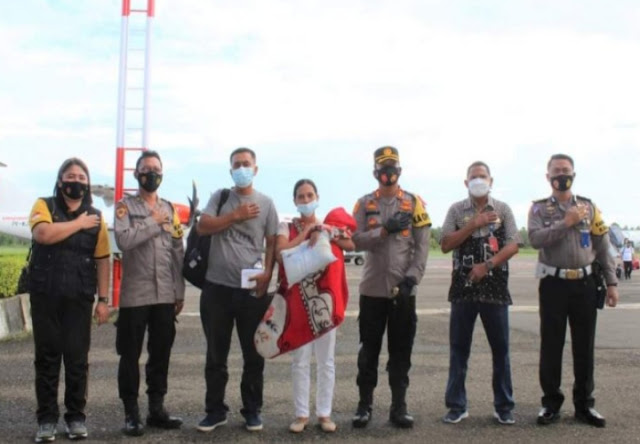 Kapolres Nias Bantu Pengobatan Balita Penderita Hydrochepalus