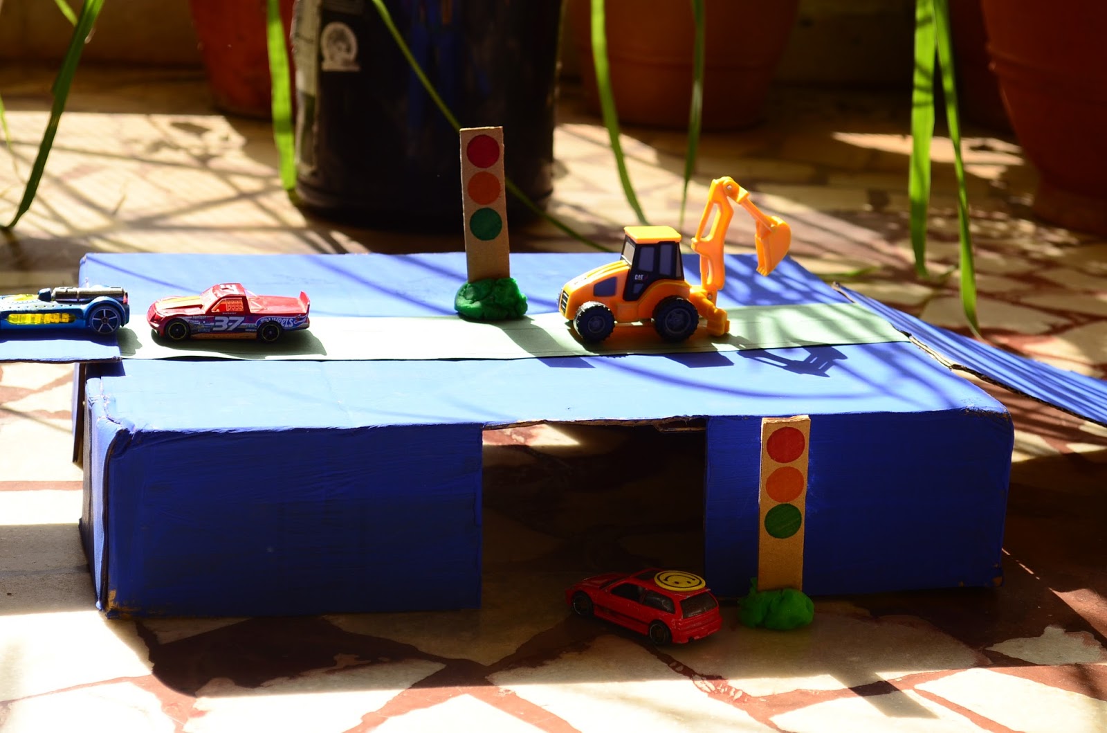 The Practical Mom: DIY Tunnel & Ramps for Toy Cars