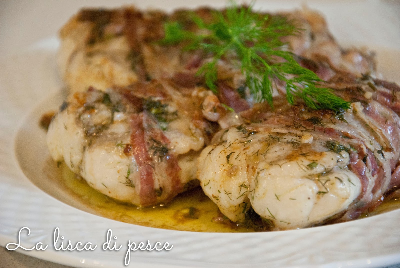 La lisca di pesce: Code di rospo in porchetta