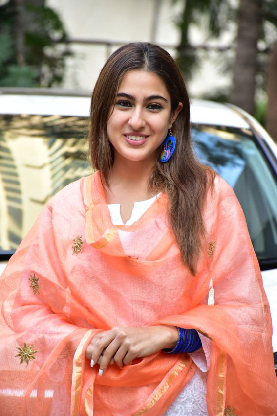 SARA ALI KHAN WIKI - BIOGRAPHY- AGE -HEIGHT -BOYFRIEND -FAMILY AND MORE SARA ALI KHAN WIKI - BIOGRAPHY- AGE -HEIGHT -BOYFRIEND -FAMILY AND MORE