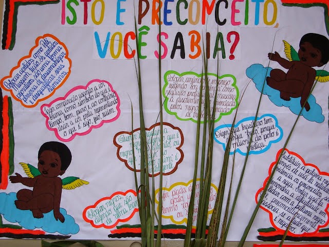 Ensinando com Carinho: Painéis para a Consciência Negra