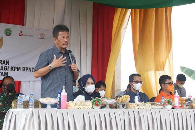 Wagub Kepri Bersama Rudi dan Amsakar Turun ke Lapangan Pastikan Bantuan dari Kemensos Tepat Sasaran Wagub Kepri Bersama Rudi dan Amsakar Turun ke Lapangan Pastikan Bantuan dari Kemensos Tepat Sasaran