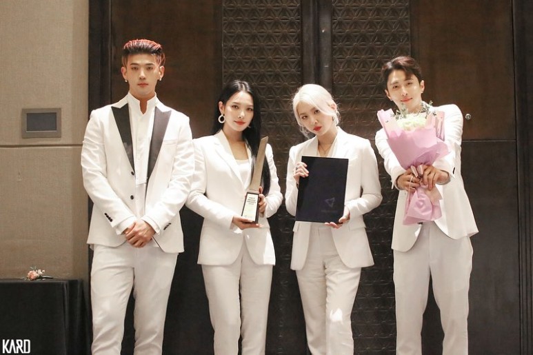 쎈컨셉인데 3년동안 혼자서 스펀지밥 찍고 있다는 남돌 | 인스티즈