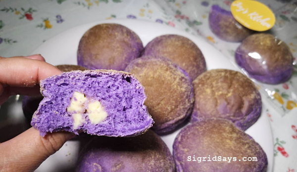 ube pandesal in Bacolod - Bacolod blogger - Bacolod food blogger - Bacolod City - Maid in Bacolod - food delivery service - breads - Bacolod bakeshop - homebakers - Bacolod homebakers - home-based business - ube pandesal recipe - cheesy ube pandesal - cheese filling - brown paper bag