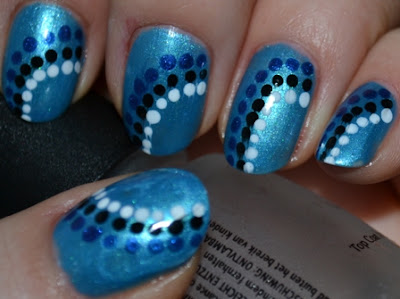 inspired of Estonian flag, 