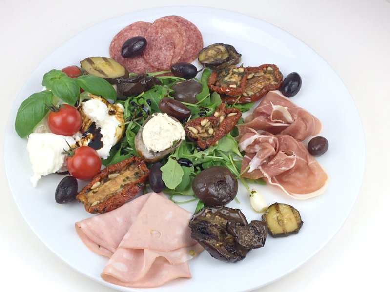 Lecker Bentos und mehr Leckerer AntipastiTeller für zwei