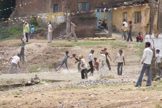 Tradisi Gotmar Mela India