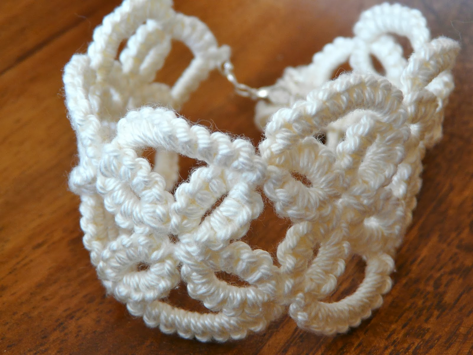 Patchwork "Las Magnolias" FRIVOLITE CON AGUJA