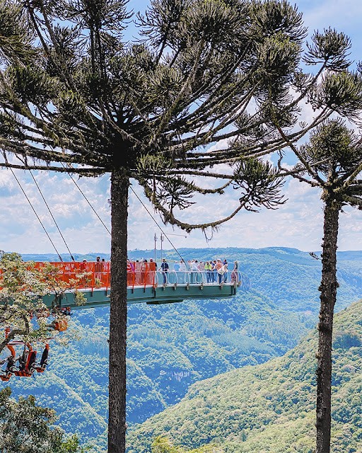 Skyglass Canela: Adrenalina com a primeira plataforma estaiada de vidro da América Latina