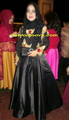 49 Model Gamis Syari Umi Pipik Ide Terkini