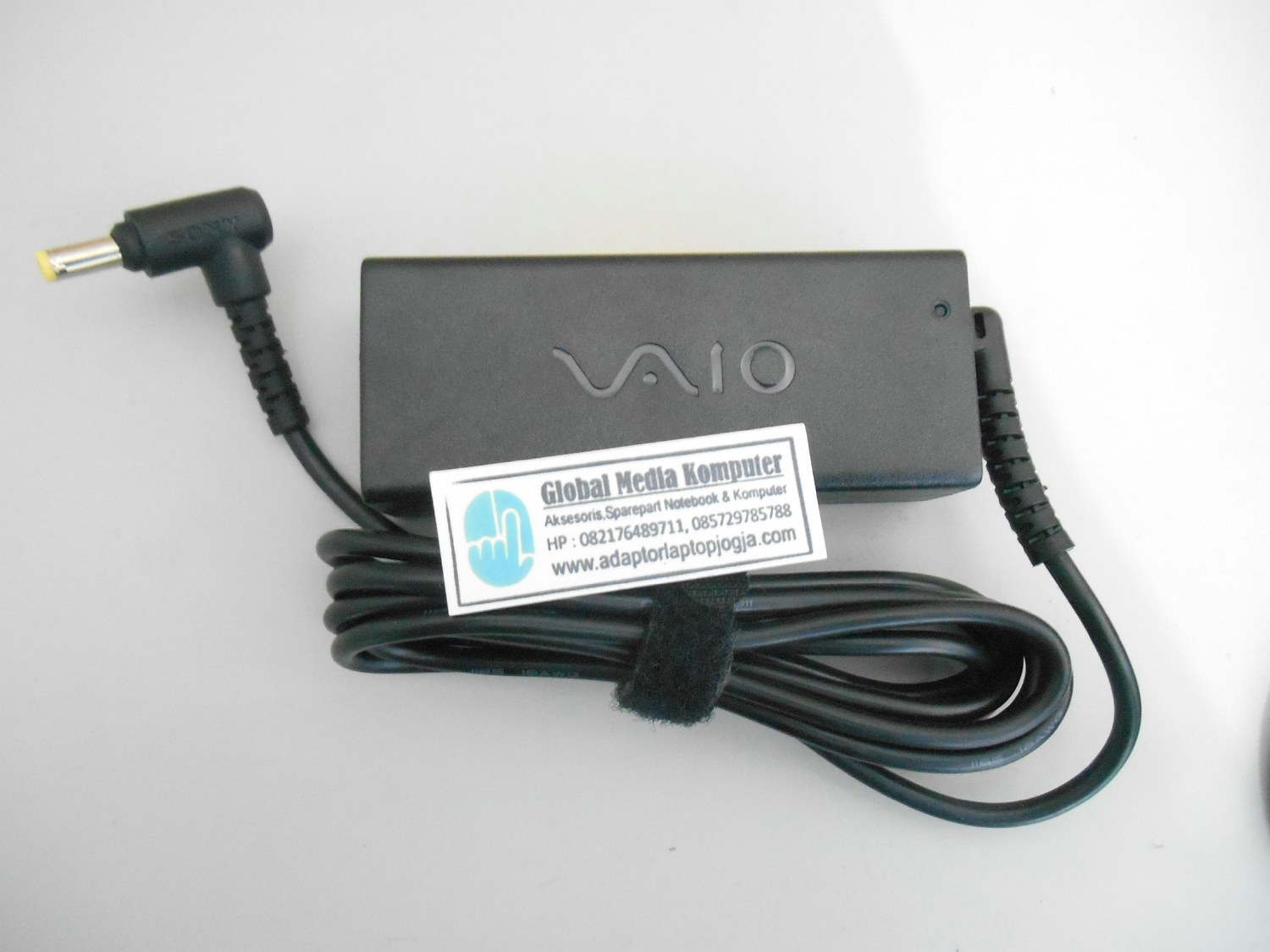 Original Adaptor Sony Vaio 10.5V 3.8A For Sony Duo 11,13 Pro 11 Global Media Komputer Toko