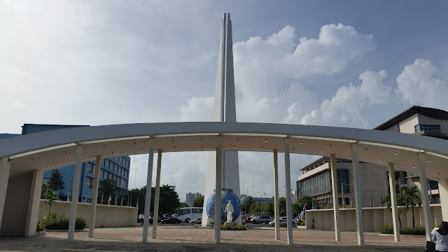 Monumento del Centro de los Héroes de Maimon lugar de prostitución 