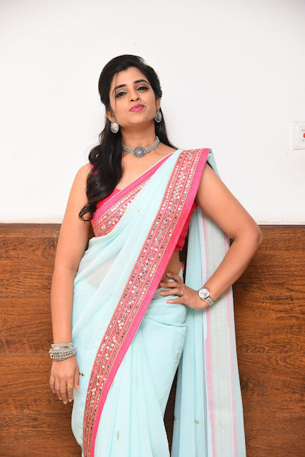 Anchor Shyamala Latest Photos in Saree At Gully Rowdy Pre Release Event Anchor Shyamala Latest Photos in Saree At Gully Rowdy Pre Release Event