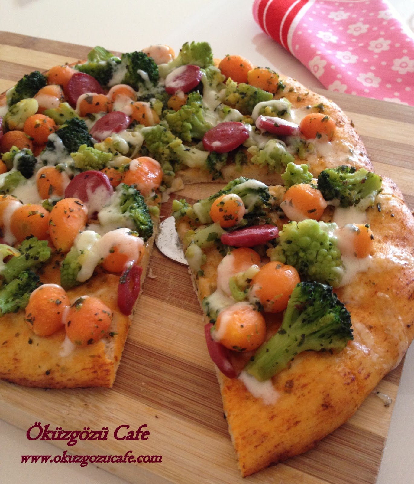 Öküzgözü Cafe KARIŞIK SEBZELİ PİZZA