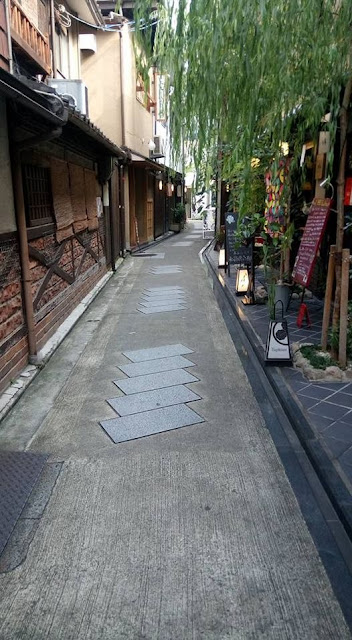 【閱讀與寫作】寄不出的信(自由時報 副刊 侯瑞琪) 【閱讀與寫作】寄不出的信(自由時報 副刊 侯瑞琪)
