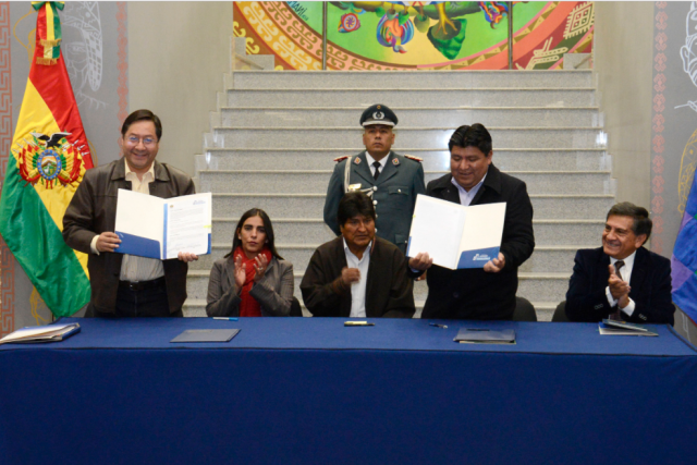 El Gobierno y la UPEA firman acuerdos académicos y para la construcción de residencias estudiantiles