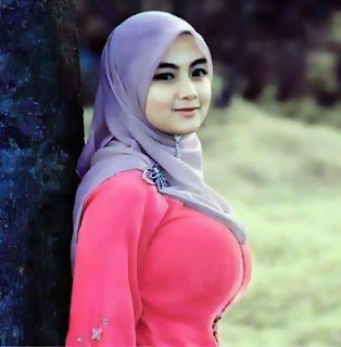 Cewek Jilbab Cantik Payudara Besar | Wanita Cantik Manis