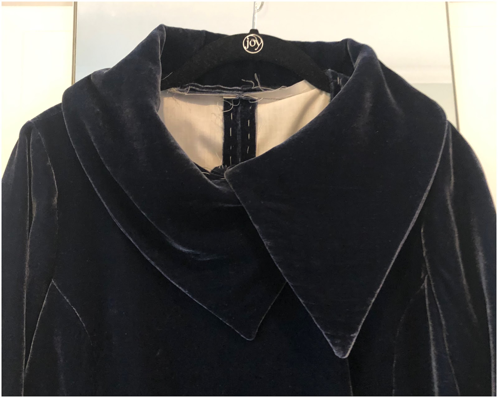 10 sewing machines & a serger Story of the Couture Velvet Jacket a