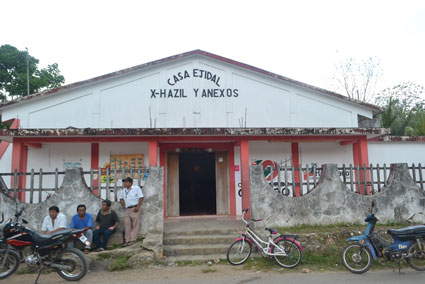 Ejidatarios de la comunidad de XHazil Sur fueron sorprendidos por