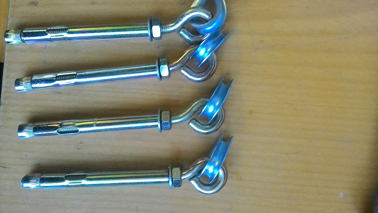 Анкер для крепления троса к стене к675м