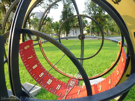 Lumphini Park sundial