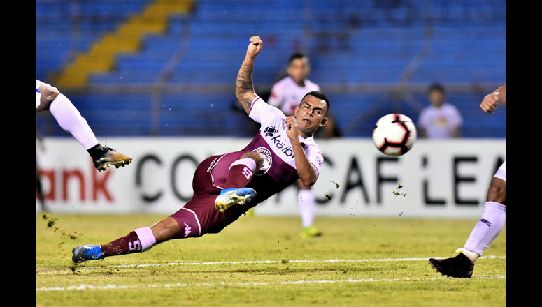 EN IMÁGENES Olimpia se impone (20) sobre el Saprissa y EN IMÁGENES Olimpia se impone (20) sobre el Saprissa y