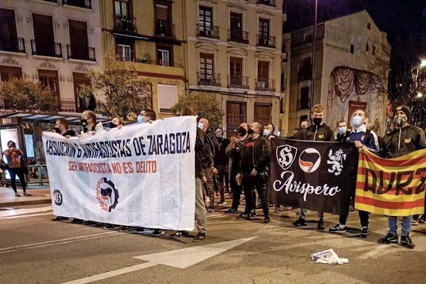 Zaragoza se levanta por las condenas de 6 años a cuatro jóvenes por altercados en una manifestación contra Vox Zaragoza se levanta por las condenas de 6 años a cuatro jóvenes por altercados en una manifestación contra Vox