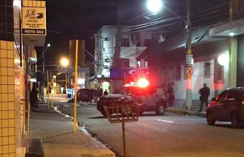 Tentativa de assalto a bancos deixa 11 mortos no Ceará; 4 reféns e um criança estão entre as vítimas