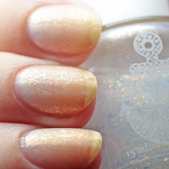 Anchor & Heart Lacquer Hazy Bit of Light