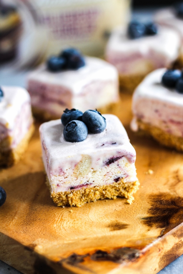 No Bake Blueberry Cobbler Ice Cream Bars | The Chef Next Door