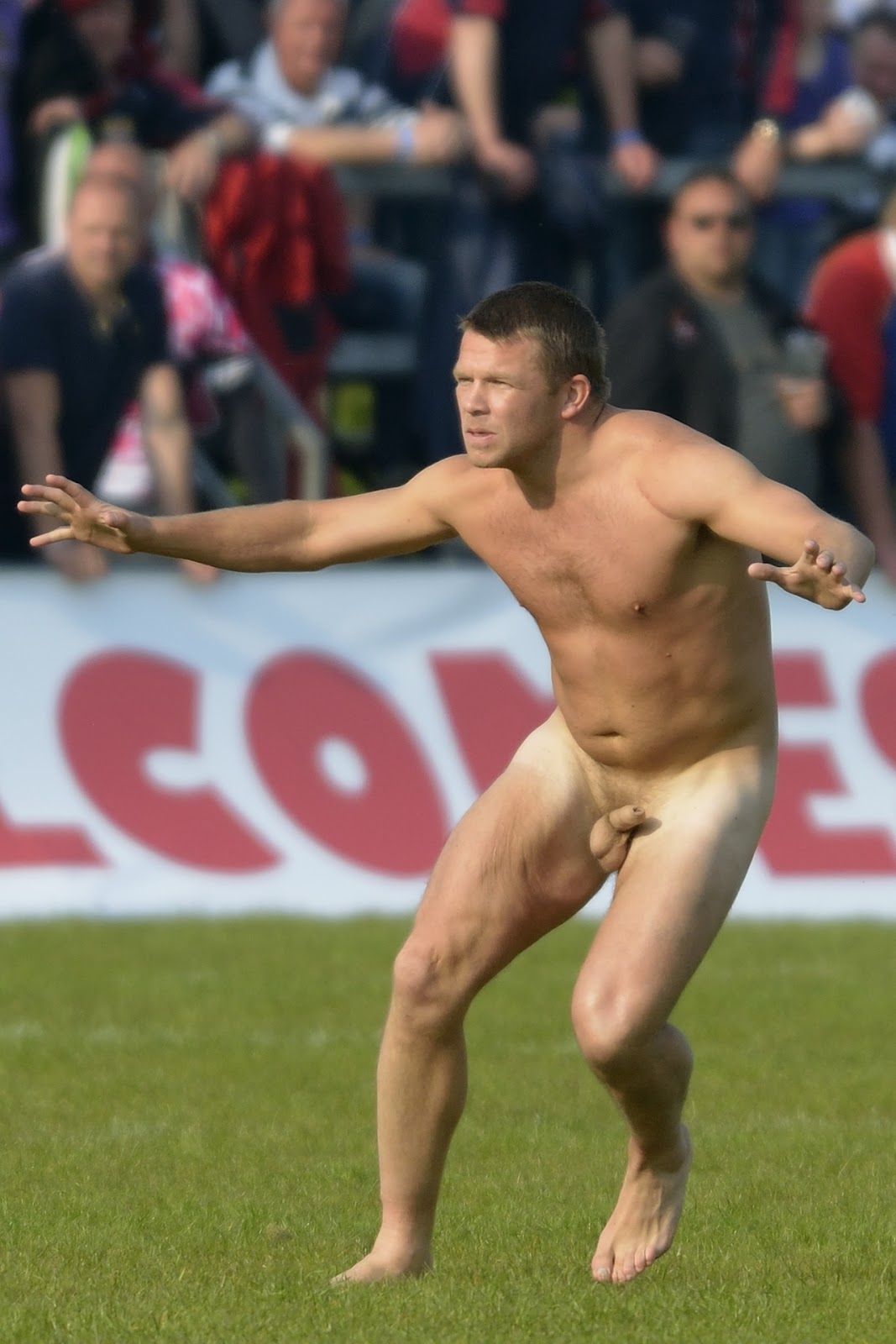 Compete Sports Men Nude Photos.