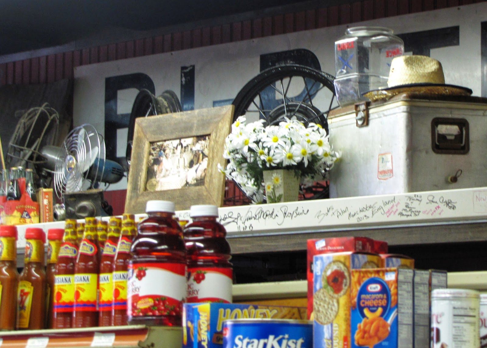 Puckett's Grocery