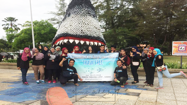 Program V.I.P: Membersihkan Pantai Tanjung Lipat, Kota kinabalu, Sabah. Program V.I.P: Membersihkan Pantai Tanjung Lipat, Kota kinabalu, Sabah.